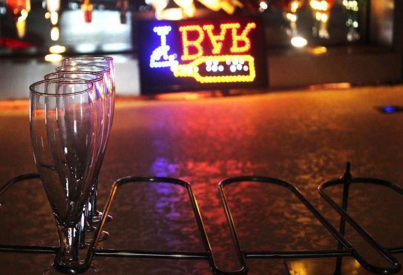 Hotel Oyo Premium Near Fortis Faridabad 17