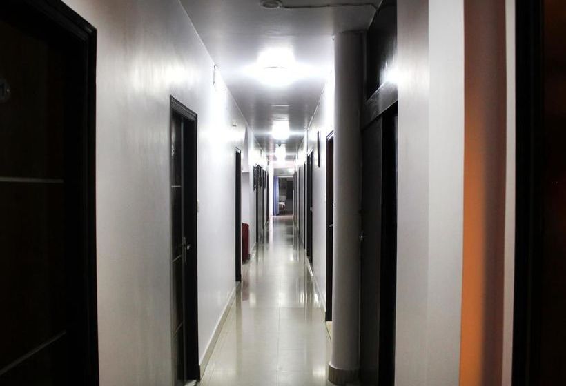 Hotel Oyo Premium Near Fortis Faridabad 20