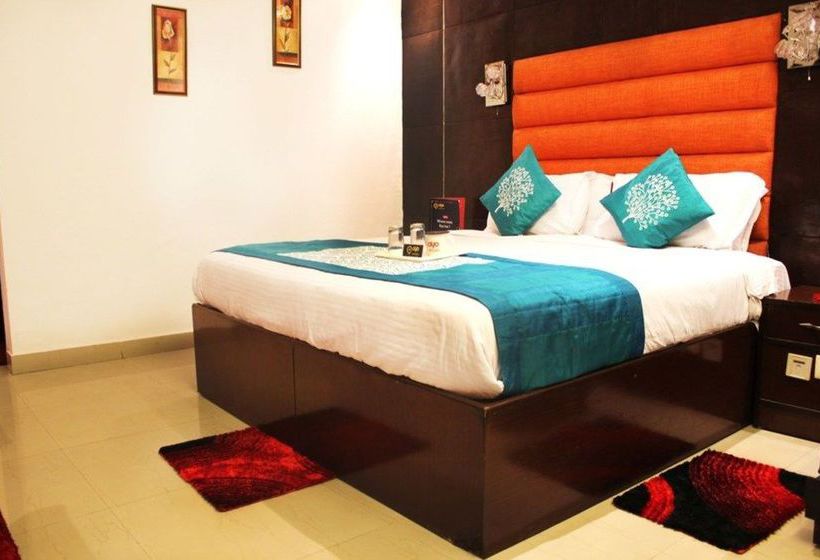 Hotel Oyo Premium Near Fortis Faridabad 4