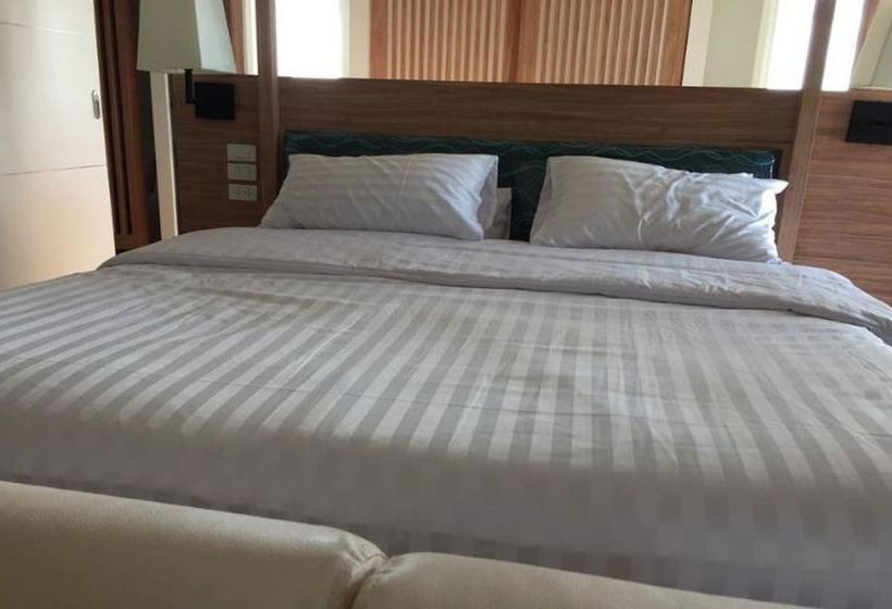 The Lake Hotel Khon Kaen 14