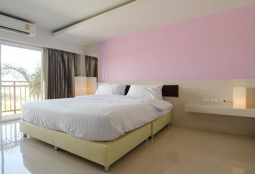 The Lake Hotel Khon Kaen 8