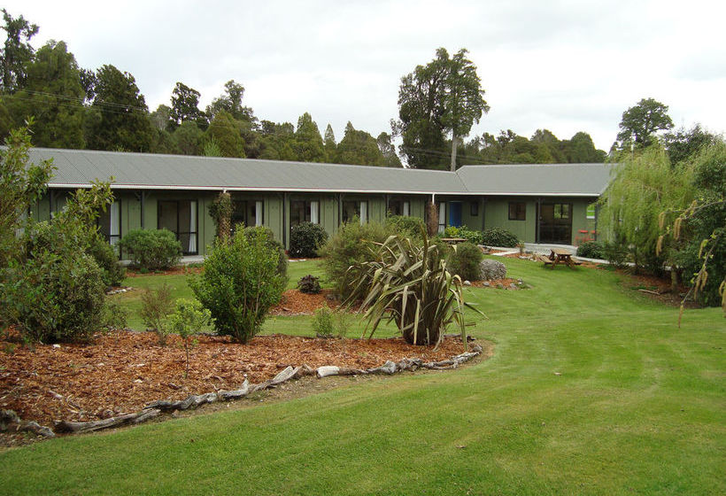 Lake Brunner Country Motel 10