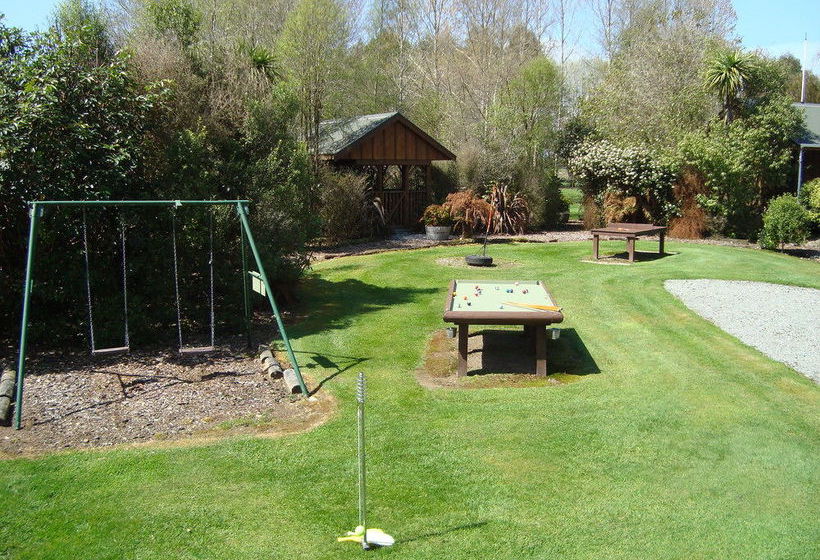 Lake Brunner Country Motel 18