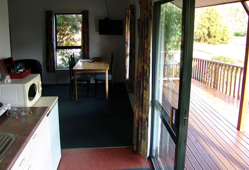 Lake Brunner Country Motel 20