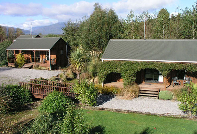 Lake Brunner Country Motel 4