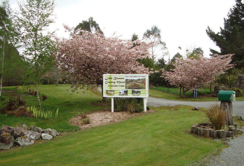 Lake Brunner Country Motel 5