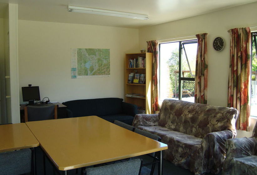 Lake Brunner Country Motel 9