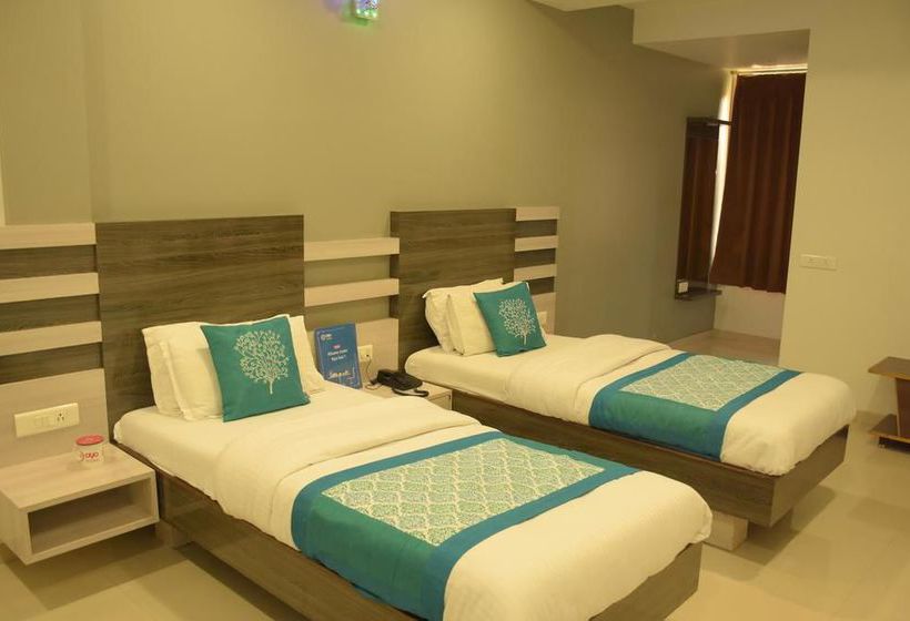 Hotel Oyo Rooms Near Station Gulambaba Road 2 4