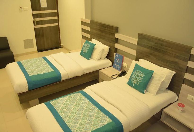Hotel Oyo Rooms Near Station Gulambaba Road 2 5