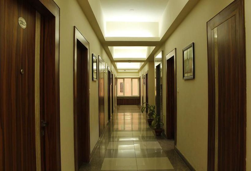 Hotel Oyo Premium Old Station Rd Bhubaneswar 4 12