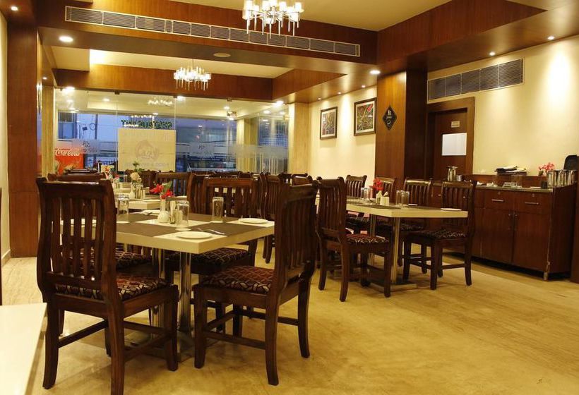 Hotel Oyo Premium Old Station Rd Bhubaneswar 4 3