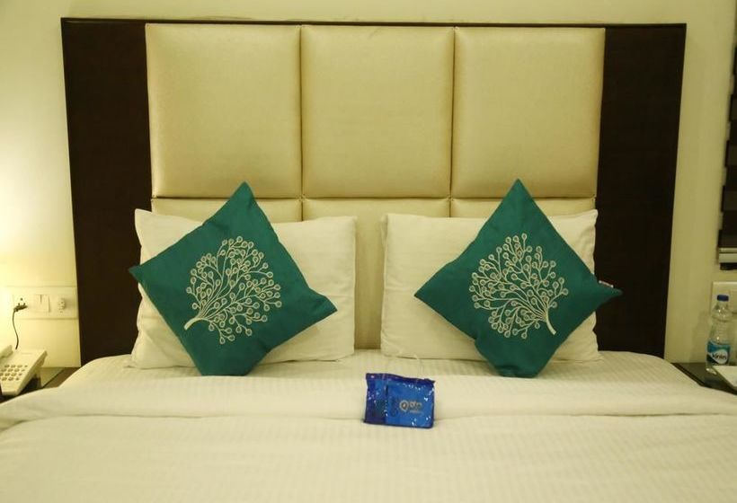 Hotel Oyo Premium Football Chowk 11