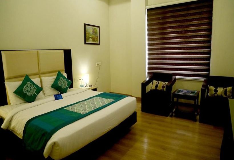 Hotel Oyo Premium Football Chowk 5