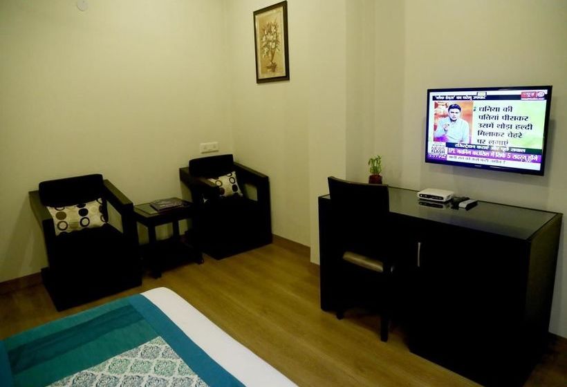 Hotel Oyo Premium Football Chowk 7