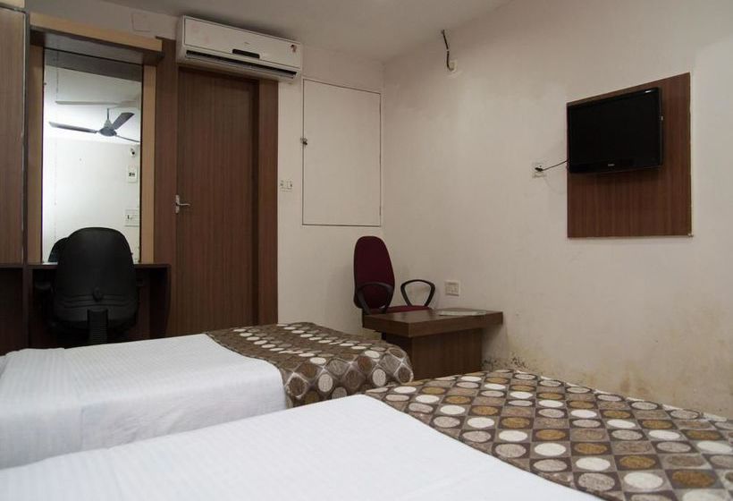 Hotel Oyo Rooms Old Station Road 2 11