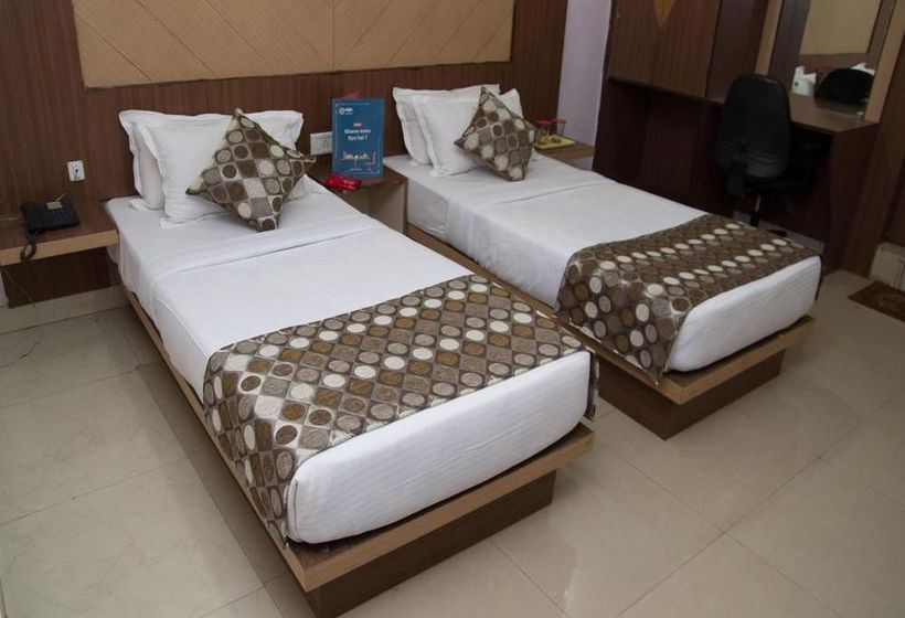 Hotel Oyo Rooms Old Station Road 2 3