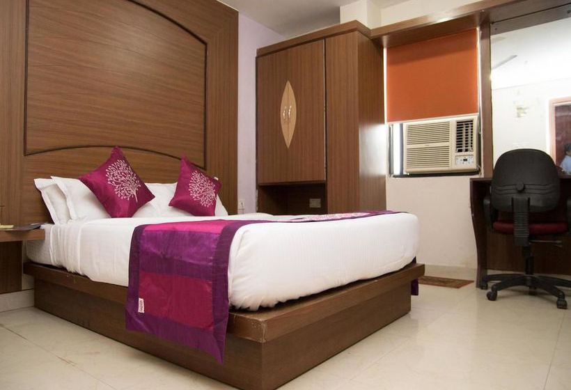 Hotel Oyo Rooms Old Station Road 2 4