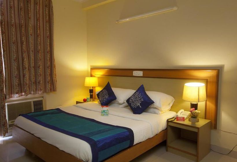 Hotel Oyo Premium Iffco Metro 11