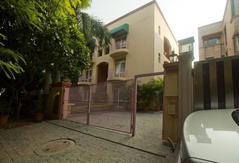 Hotel Oyo Premium Iffco Metro 14