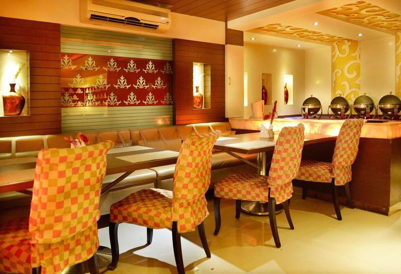 Hotel Oyo Premium Ameerpet 8