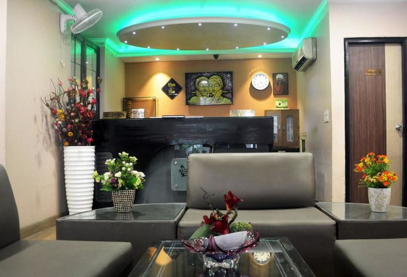 Hotel Oyo Premium Raheja Atlantis 6