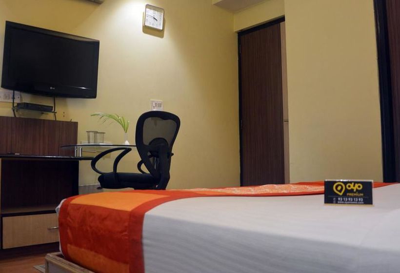 Hotel Oyo Premium Raheja Atlantis 9