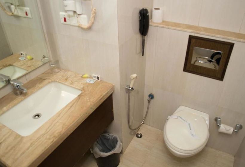 Hotel Oyo Premium Ring Road Cuttack 4