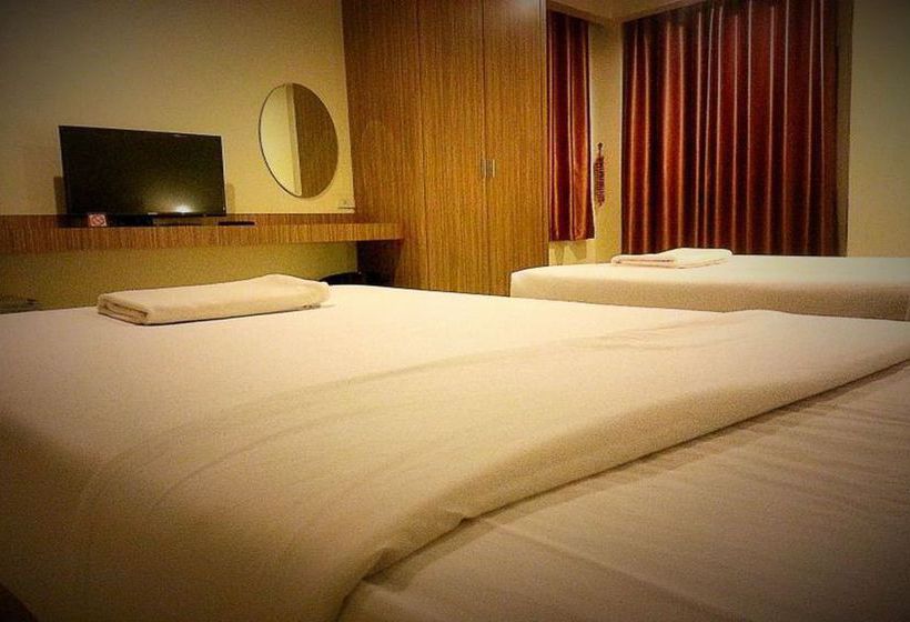 Hotel Le' Luxe Residence 13