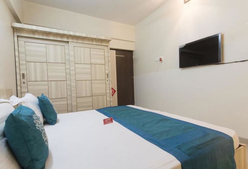 Hotel Oyo Apartments Ghansoli Station 6