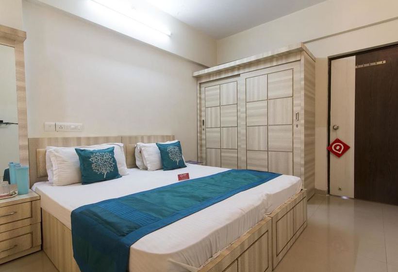 Hotel Oyo Apartments Ghansoli Station 9