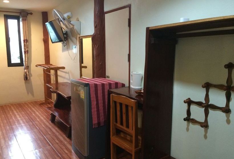 Hotel Naiyang Discovery Beach Resort 13