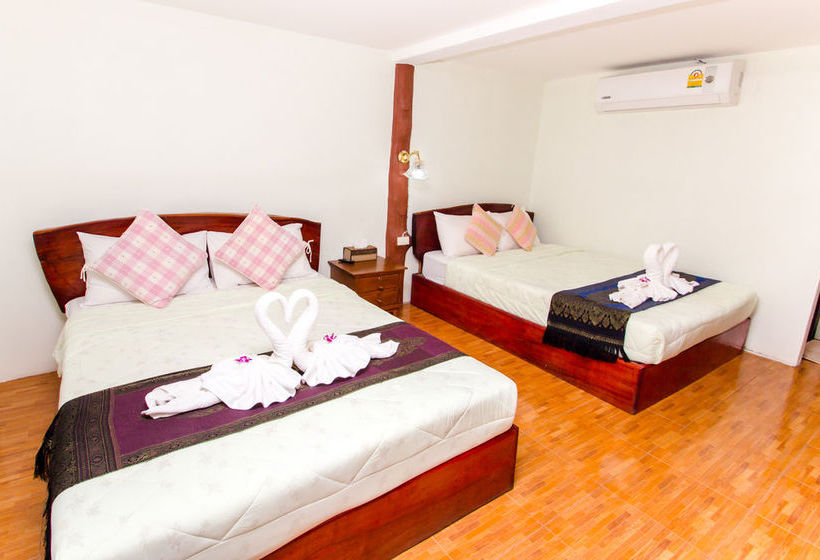 Hotel Naiyang Discovery Beach Resort 18