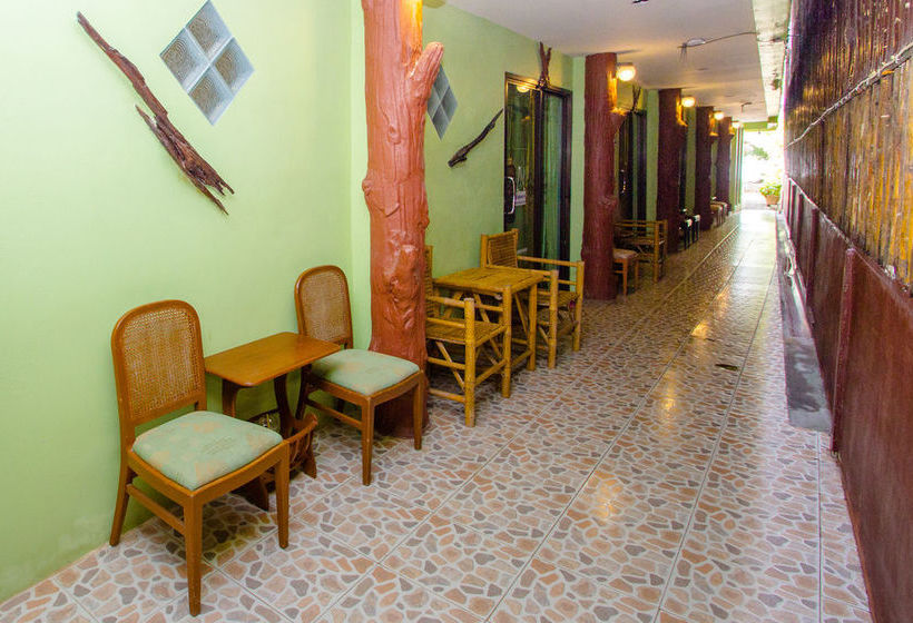 Hotel Naiyang Discovery Beach Resort 3