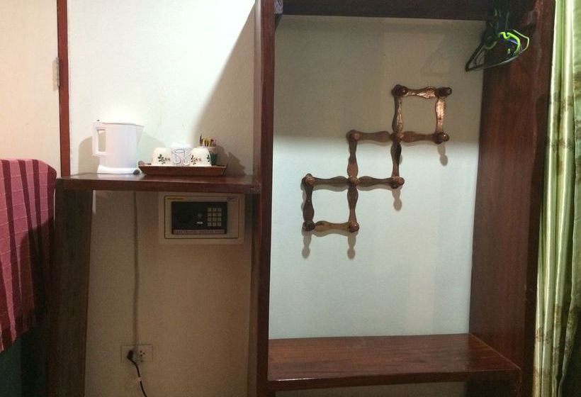 Hotel Naiyang Discovery Beach Resort 8