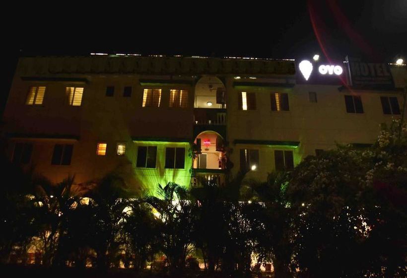 Hotel Oyo Rooms Crystal It Park Indore 13