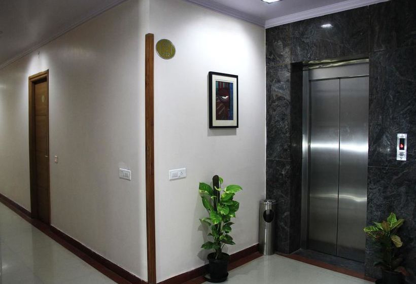 Hotel Oyo Premium Sector 14 Delhi Road Gurgaon 13