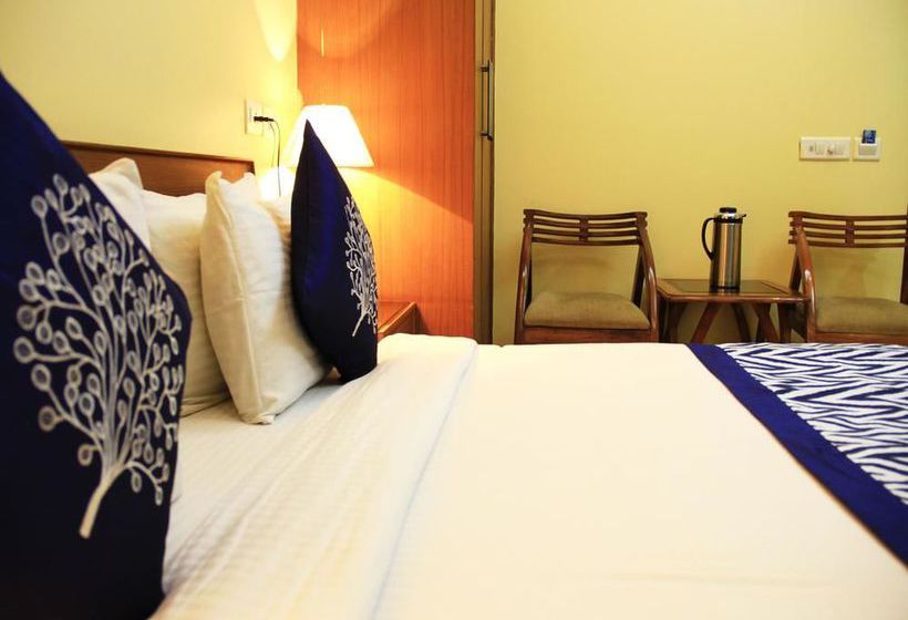 Hotel Oyo Premium Sector 14 Delhi Road Gurgaon 7