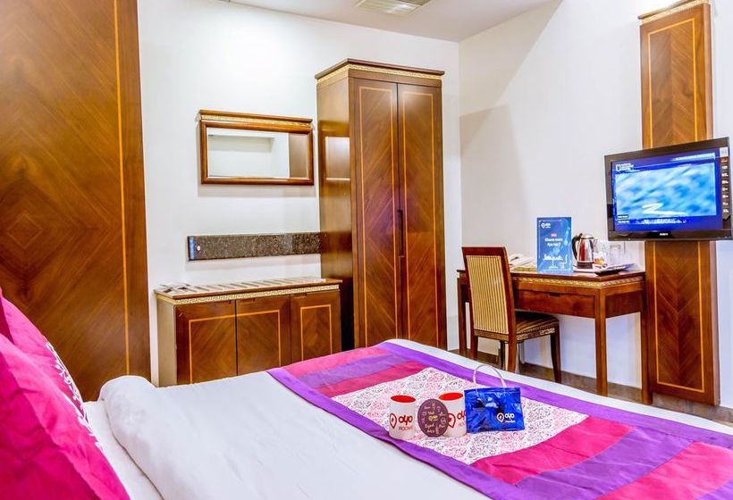 Hotel Oyo Premium Salipeta Fire Station 20