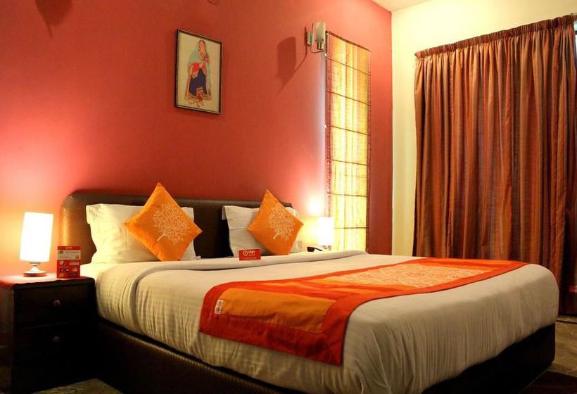 Hotel Oyo Rooms Near Galleria Market 4