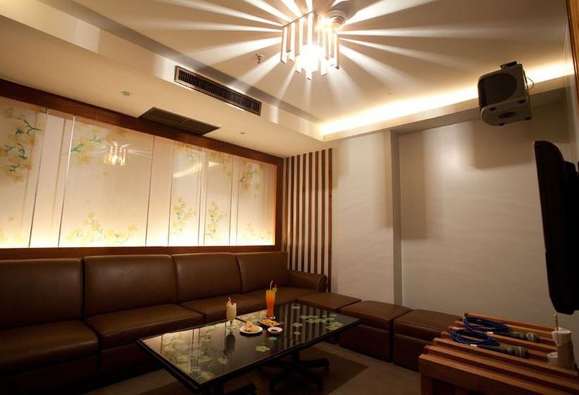 Hotel Ploy Palace 13