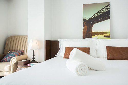 Hotel The Bridge Residence 18