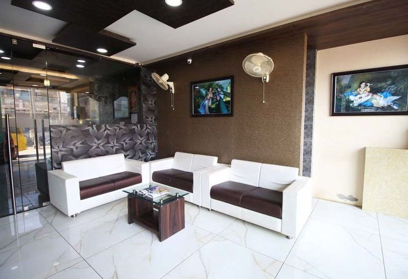 Hotel Oyo Premium Home Guard Chowk Dwarka 7