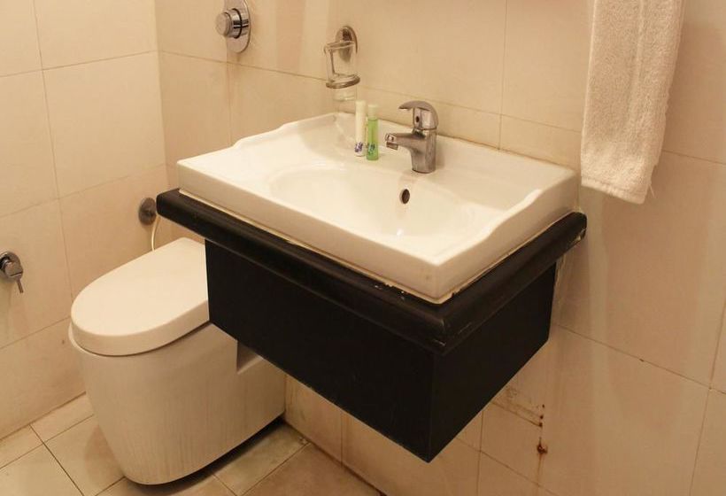 Hotel Oyo Rooms Karnal Railway Station 1