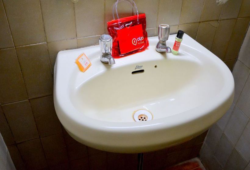 Hotel Oyo Rooms Bada Chauraha Civil Lines 10