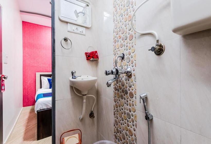 Hotel Oyo Rooms Andheri Station 2 17