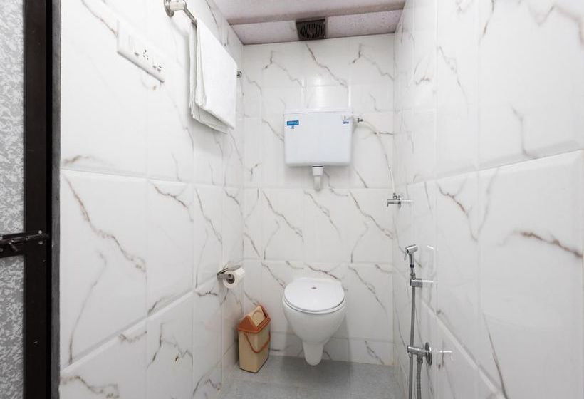 Hotel Oyo Rooms Andheri Station 2 4