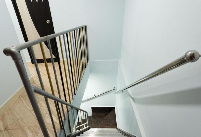 Hotel Oyo Rooms Andheri Station 2 6