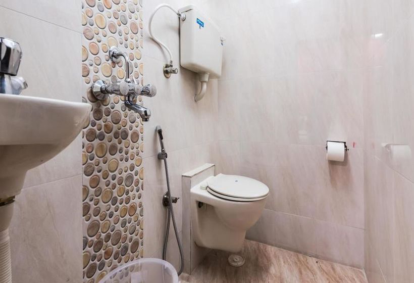 Hotel Oyo Rooms Andheri Station 2 9