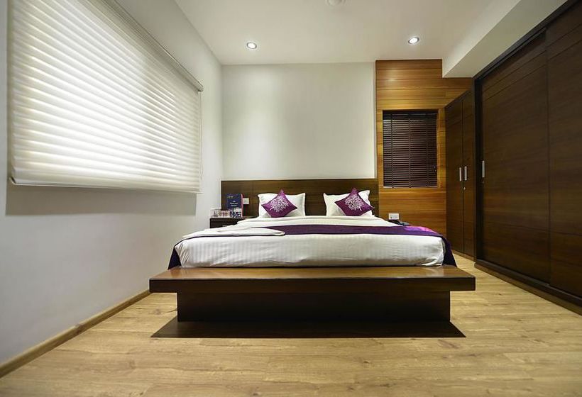 Hotel Oyo Premium Raheja Mindspace 10