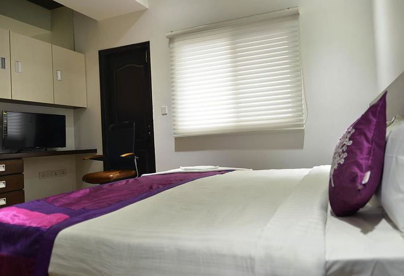 Hotel Oyo Premium Raheja Mindspace 2